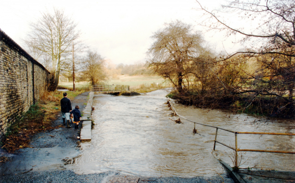 Water Water everywhere - The Ford is over flowing c2003